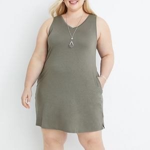 NWT green vee neck dress